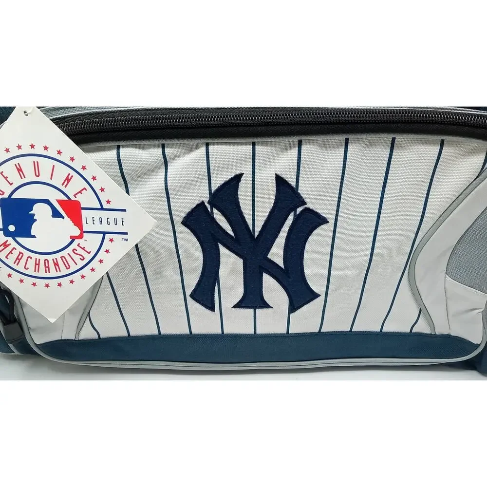 Y2K 2010 New York Yankees MLB Embroidered Logo Duffel Bag 18